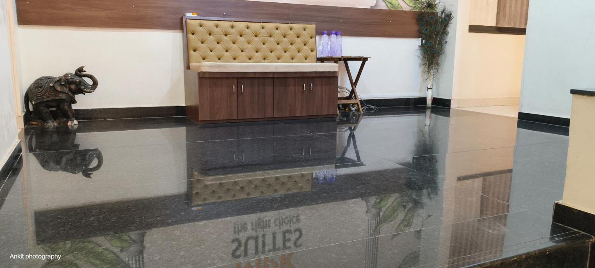 Fabhotel Royal Suits - Nr Mahadji Shinde Chhatri Mundhwa Екстер'єр фото