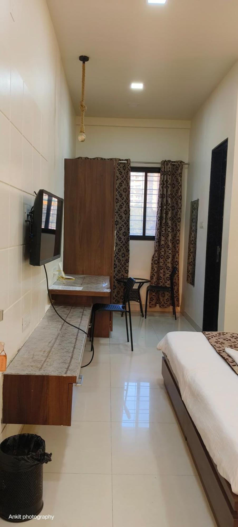 Fabhotel Royal Suits - Nr Mahadji Shinde Chhatri Mundhwa Екстер'єр фото