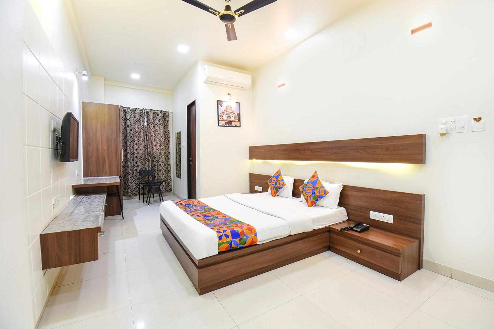 Fabhotel Royal Suits - Nr Mahadji Shinde Chhatri Mundhwa Екстер'єр фото