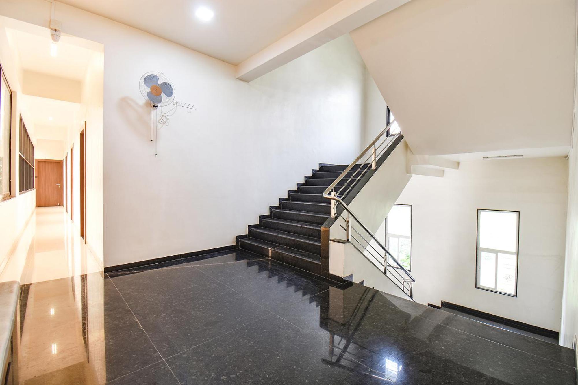 Fabhotel Royal Suits - Nr Mahadji Shinde Chhatri Mundhwa Екстер'єр фото