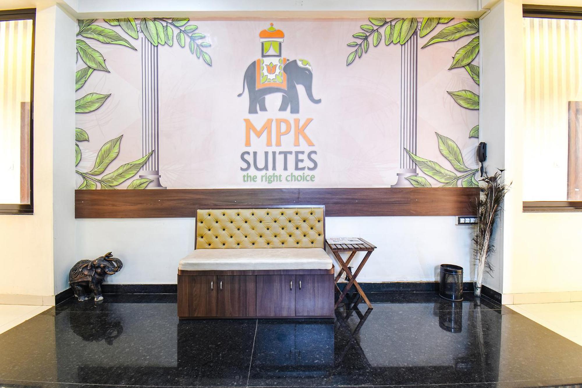 Fabhotel Royal Suits - Nr Mahadji Shinde Chhatri Mundhwa Екстер'єр фото